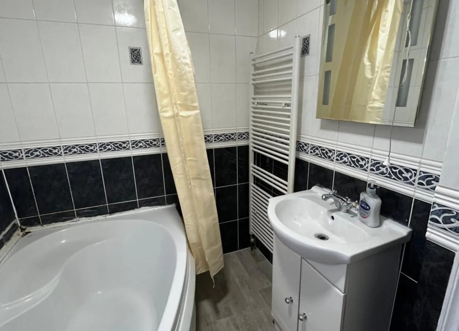 Guest house Fenia Estate Hotel Barking  United Kingdom
