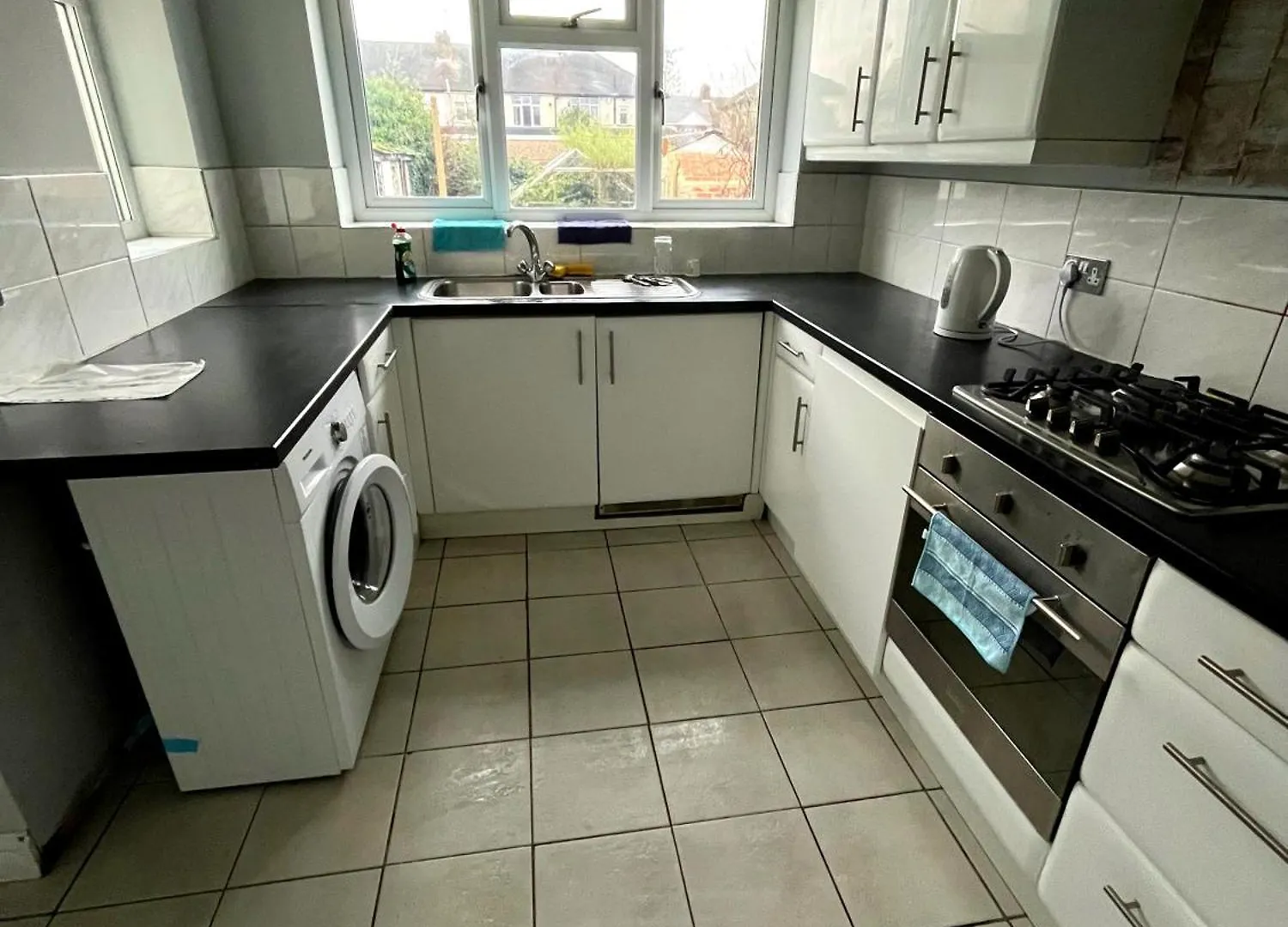 Guest house Fenia Estate Hotel Barking