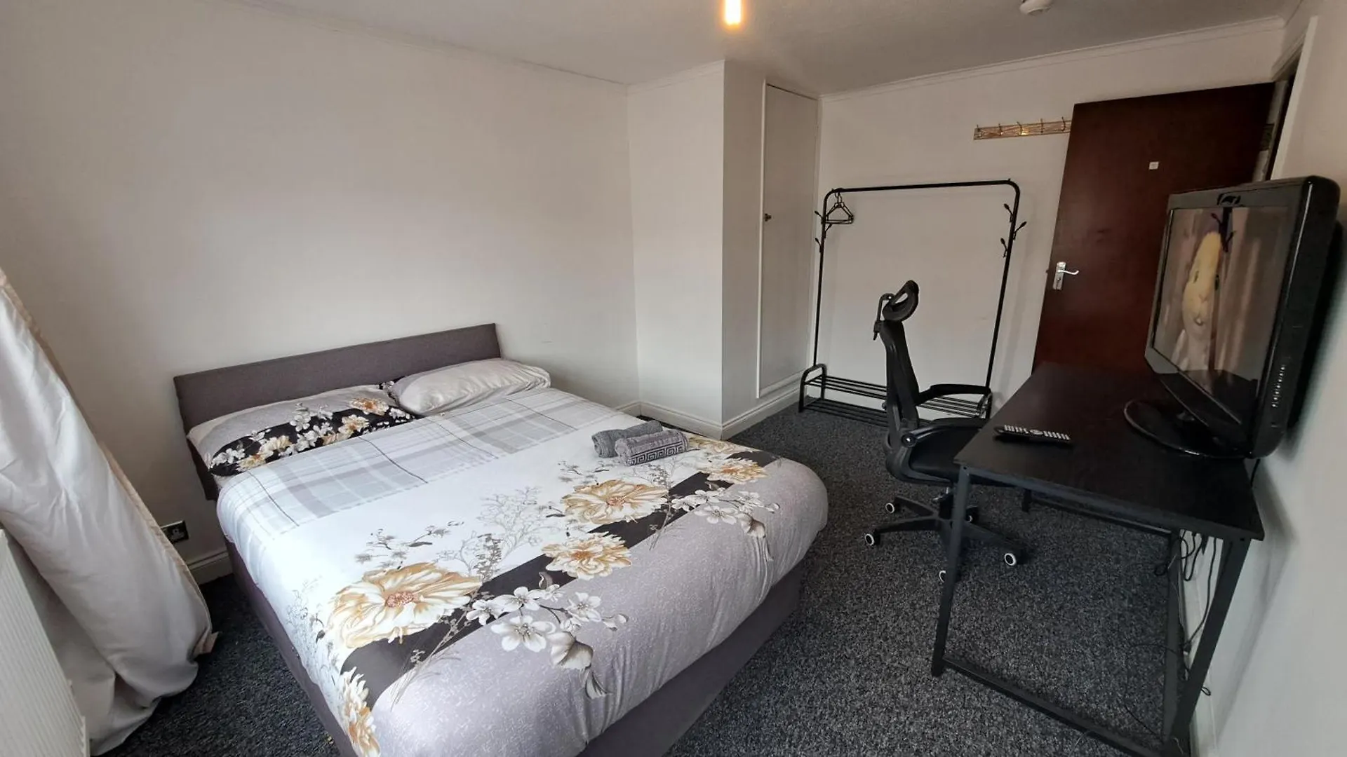 Fenia Estate Hotel Barking  Guest house Barking (Greater London)