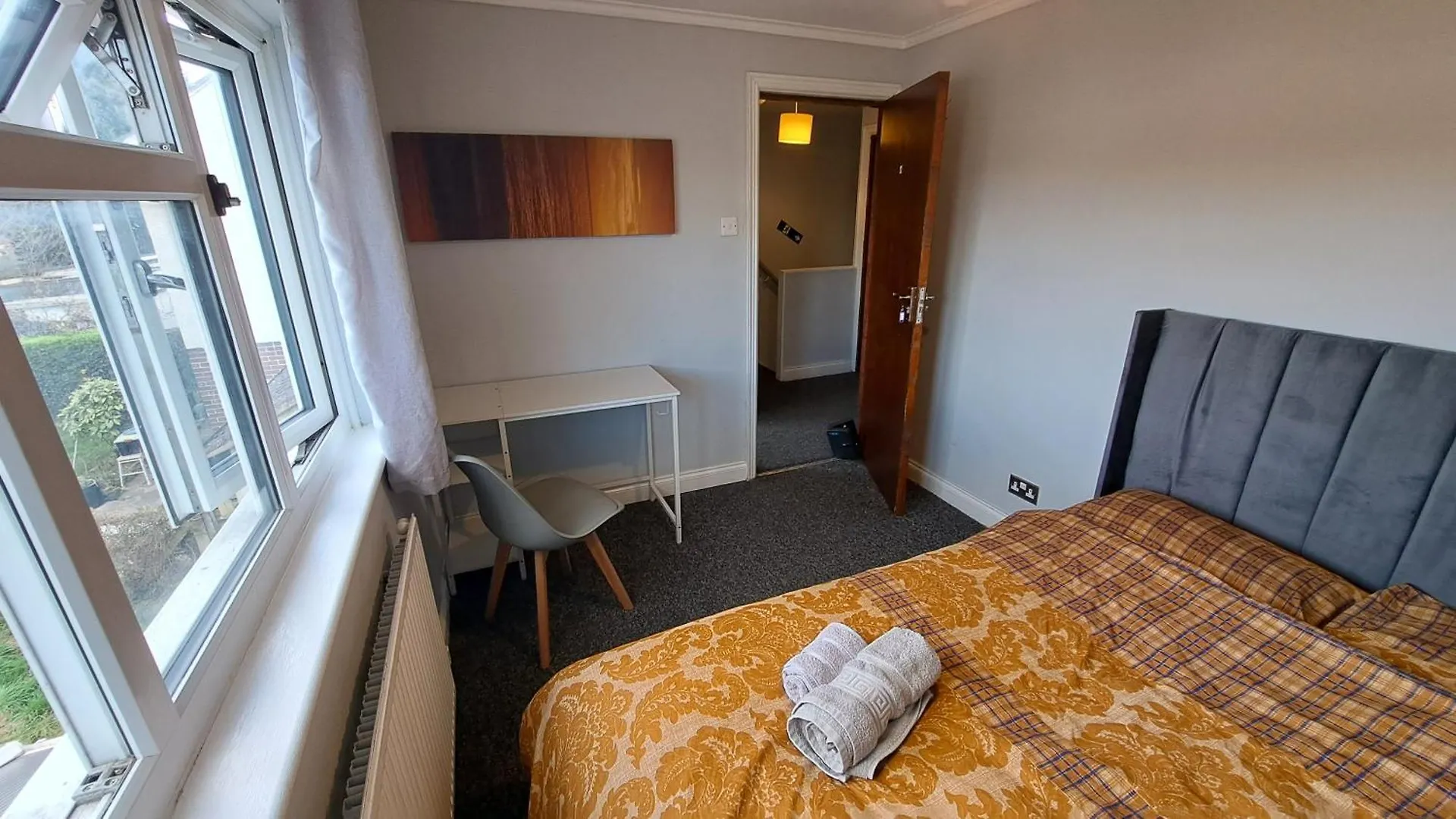 Fenia Estate Hotel Barking  Guest house